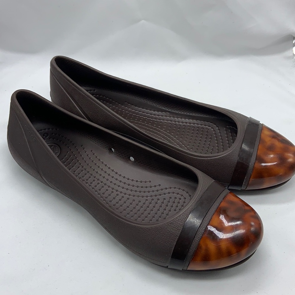 Crocs Tortoise Toe Flats